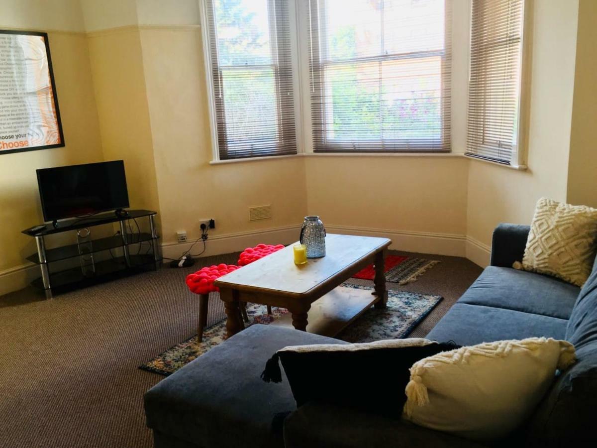 Spacious Apartment In The Heart Of St Leonards Hastings Exterior photo